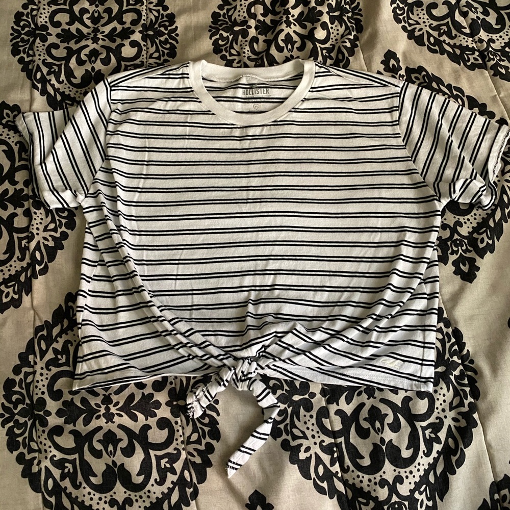 American Eagle shirt